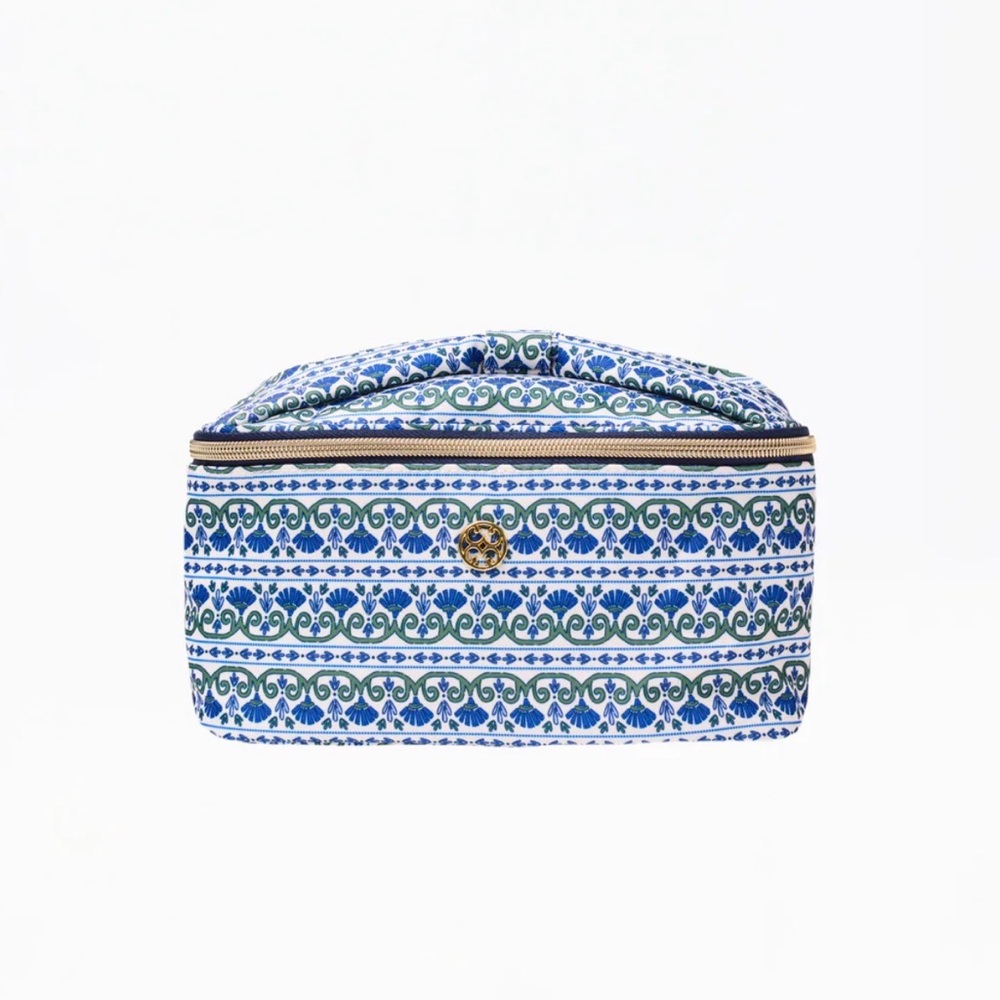 NWT Mary Square Kiss and Make Up Bag